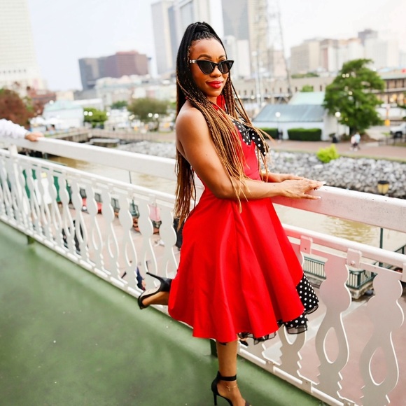 Welcome to my closet. 😘 - Picture 5 of 9